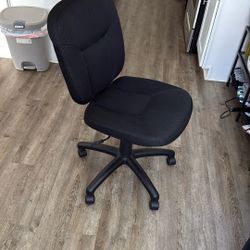 Comfortable Black Office Chair – Great Condition