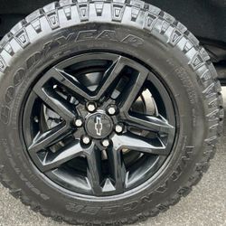 Chevy Tahoe Rims Chevrolet Suburban Wheels Silverado Snowflakes Trail Boss High Country LTZ Rst Z71 Yukon Sierra Denali Cadillac Escalade 