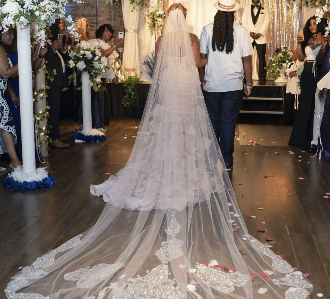 Cathedral length veil
