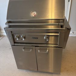 Lynx BBQ Grill - 30” - Excellent Condition