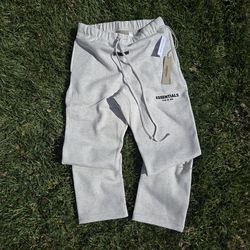 UNCUFFED ESSENTIALS FOG LIGHT OAT SWEATS