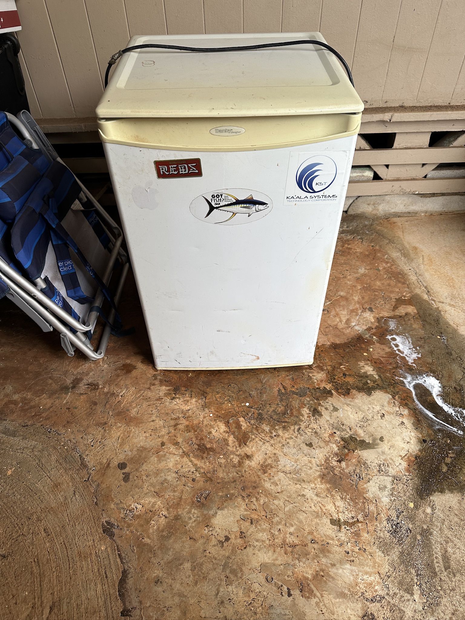Mini Fridge With Small Freezer