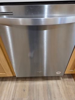 Whirl Pool Dishwasher
