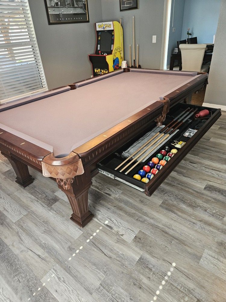 Full Size Pool Table