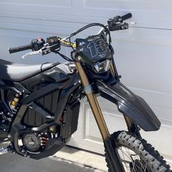 Surron 2025 ultra Bee