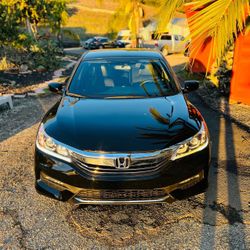   🚗FOR SALE - 2017 Honda Accord🚗