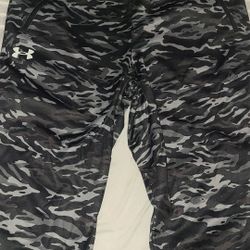 New boys under armour camo pants