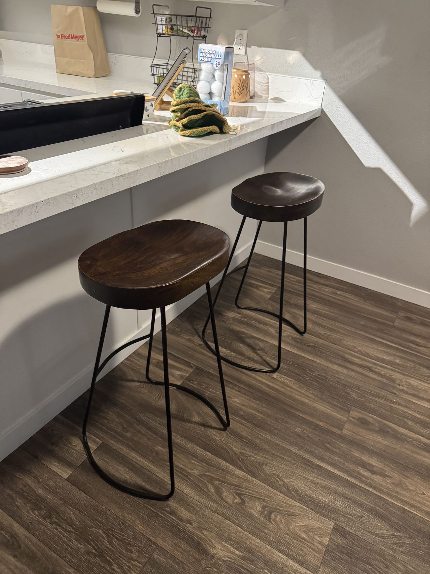 31 Inch Wooden Bar Stools