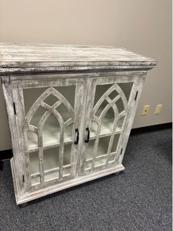 Entering or entrance console