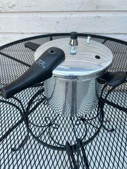 Pressure cooker