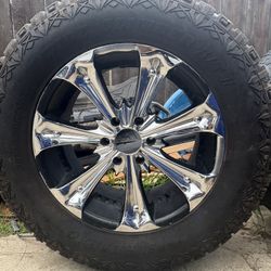 Chrome 20’s on 35’s 