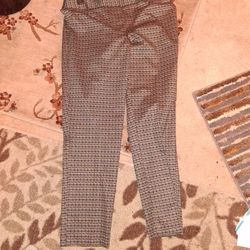 Ladies Zipper Slacks . New Sz 10