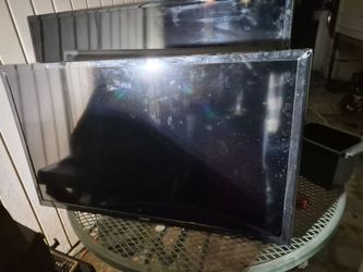 Samsung 34" Flat Screen TV + Wall Mount