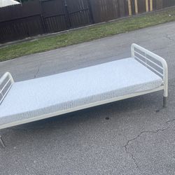 Single Bed ( Only Mattress)