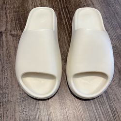 Adidas Yeezy Slides Bone men’s size 44-45