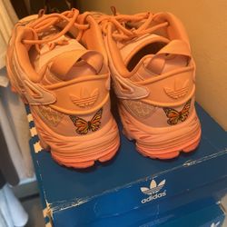 Adidas Hyperturf “Day Of The Dead” Pink Sugar Skull. Size 12 Mens