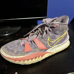 Kyrie 7 daughters azurie 