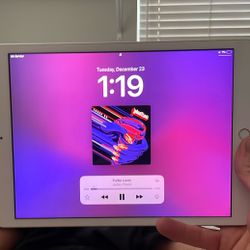 iPad 7 Unlocked 32g White WiFi And Cell 