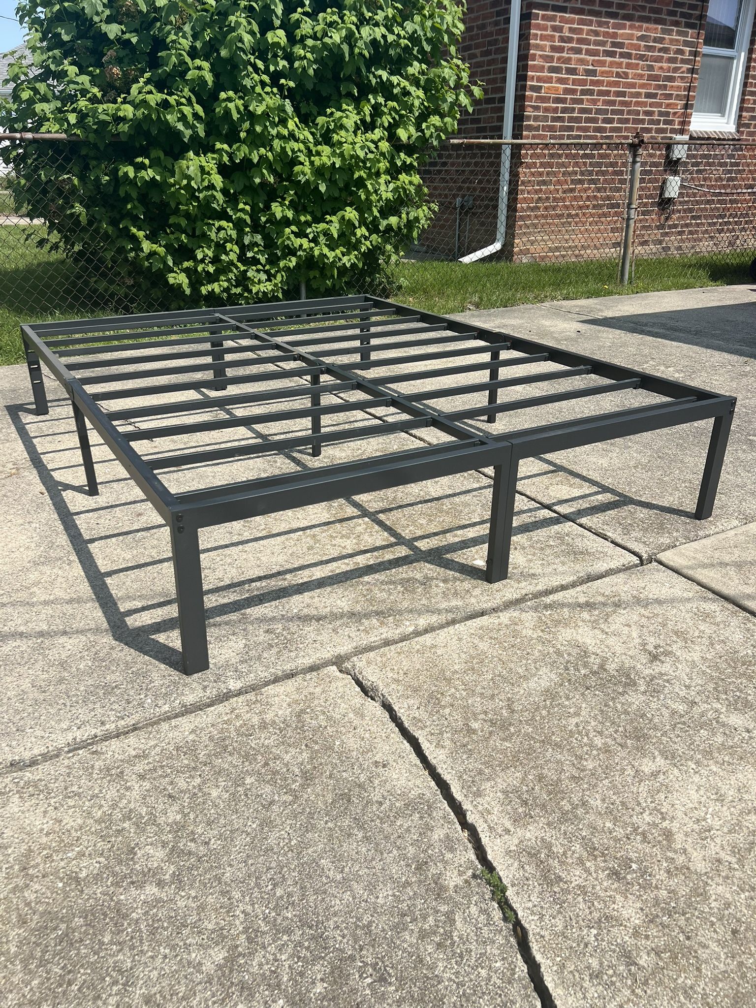 Queen Metal Bed Frame 