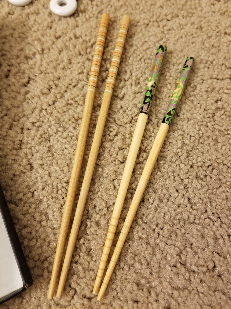 Chopsticks LOT Sushi Japan Holder Crate And Barrel Cocktail Ceramic Fork Spoon Lucky Cat Wooden Plastic Fish Tempura Wasabi Lobster Asian Foodie Roll