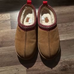 UGG Platform Tasman Shoes Size 8 in Women