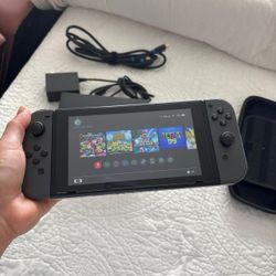Nintendo Switch w/3 games