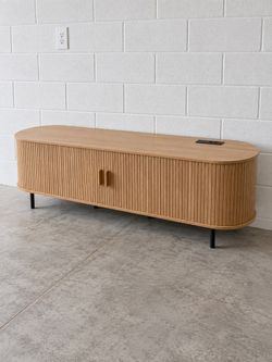 Blonde Oak TV Stand ā Fluted Media Console ā Mid Century Modern ā Brand New!