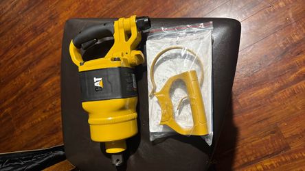 CAT Pneumatic Impact Wrench