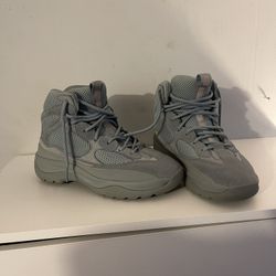 **SIZE 8.5 Yeezy Boots