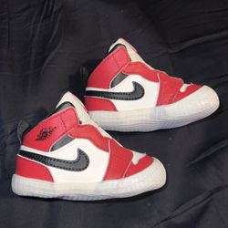 NIKE JORDAN 1 CRIB BOOTIE "CHICAGO LOST AND FOUND" VAR RED SZ 4c [AT3745-612]