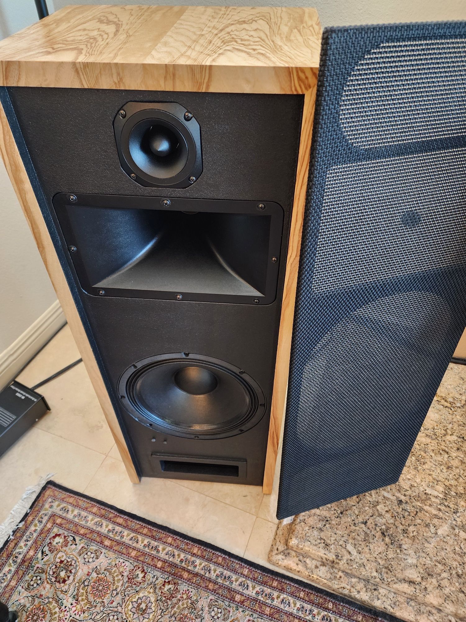 Volti Razz Speakers In Olive Ash
