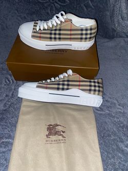 Burberry shoes size 10