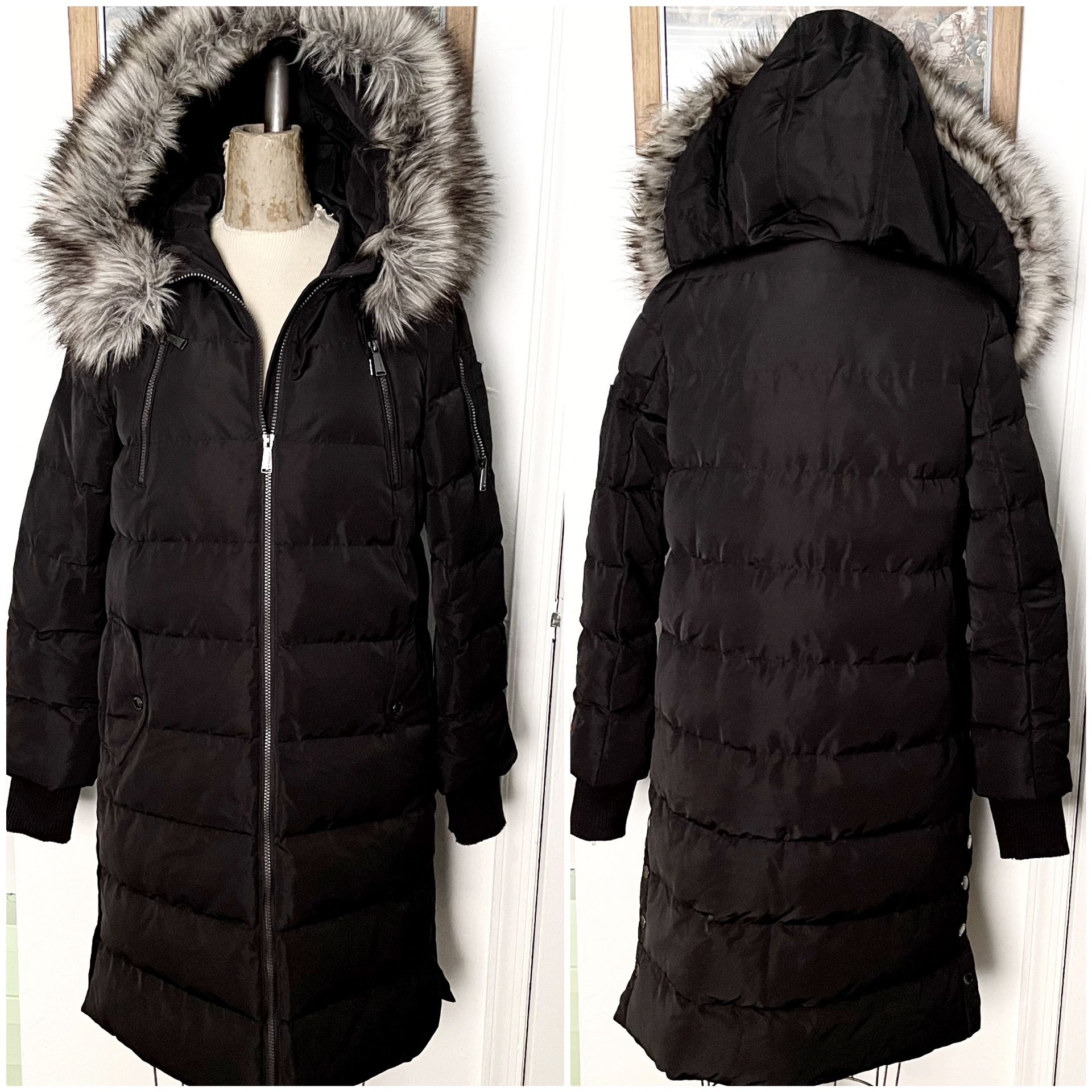 Women’s BCBGeneration Faux-Fur Hooded Puffer Coat. Size S. Color black. 100% waterproof beautiful coat. Only worn once excellent condition like new.