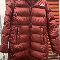 The north Face Women’s Hooded Parka Size M