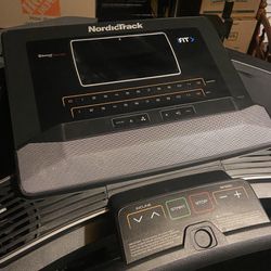 Brand New NordicTrack Elite treadmill 