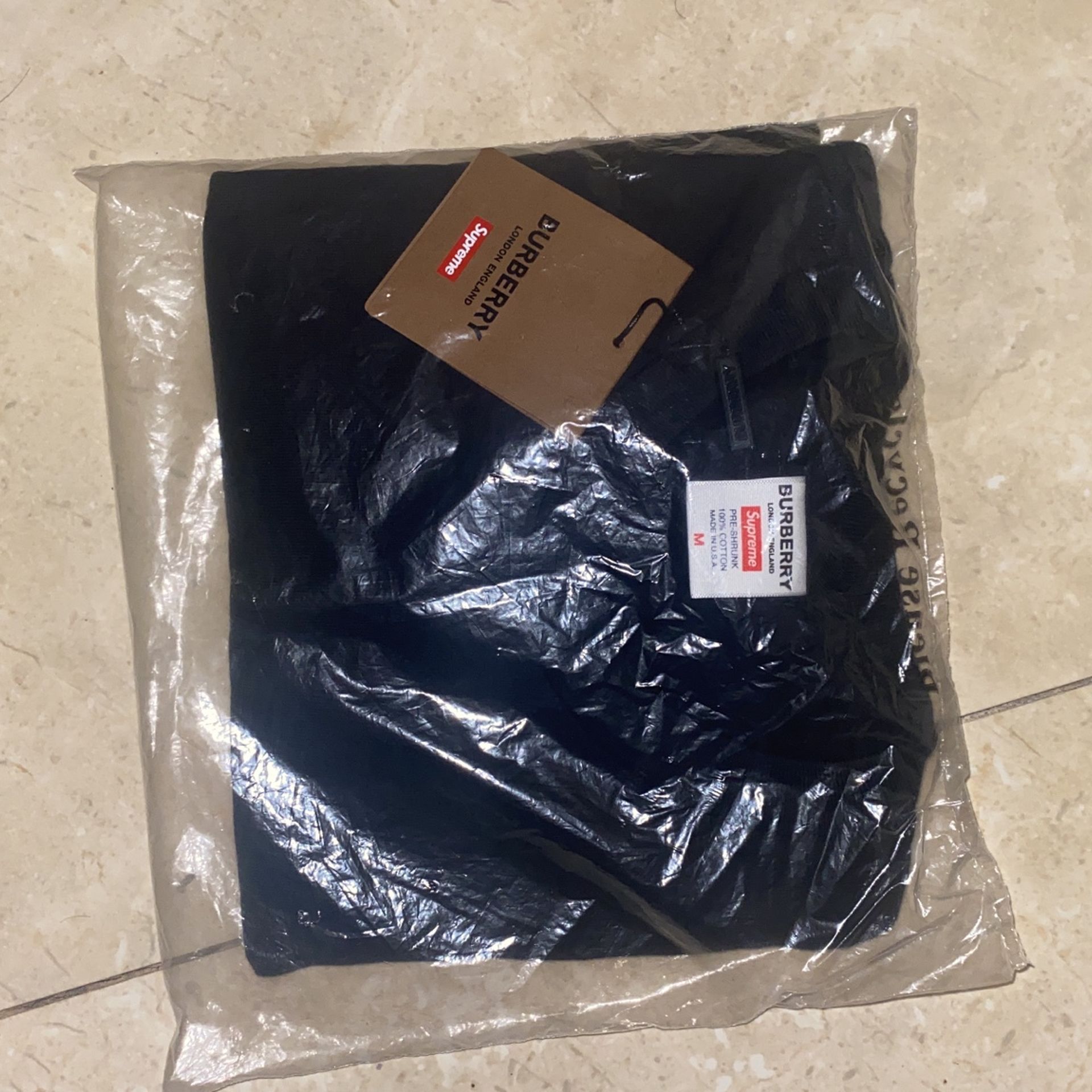 Supreme Box Logo “Burberry” Size Medium Black