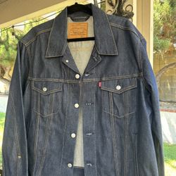 Levi Trucker Jacket