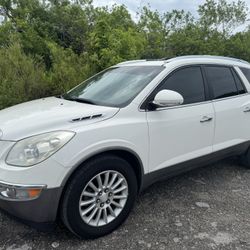 2011 BUICK ENCLAVE 3.6L V6 4WD* 3RD ROW LEATHER* CLEAN CARFAX* FINANCE  GREAT CONDITION  166,000 MILES  SENIOR CITIZEN OWNED  CLEAN FLORIDA TITLE  3RD