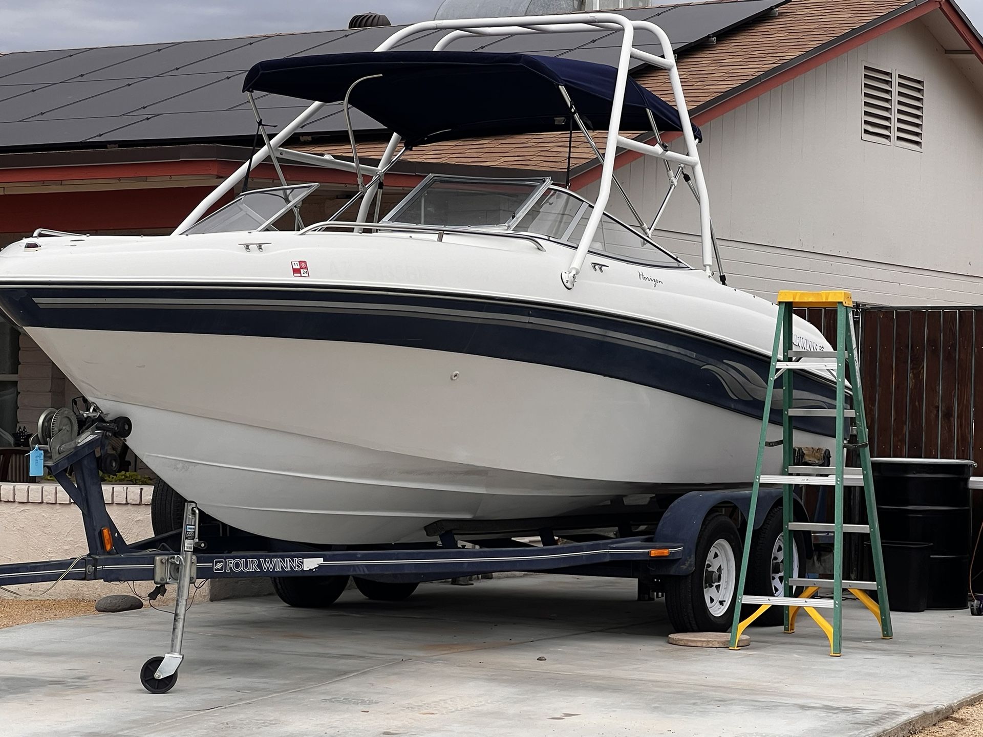 1999 Fourwinns Horizons 220 bow rider