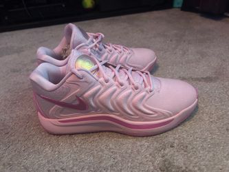 KD Basketball Shoes Size 8.5