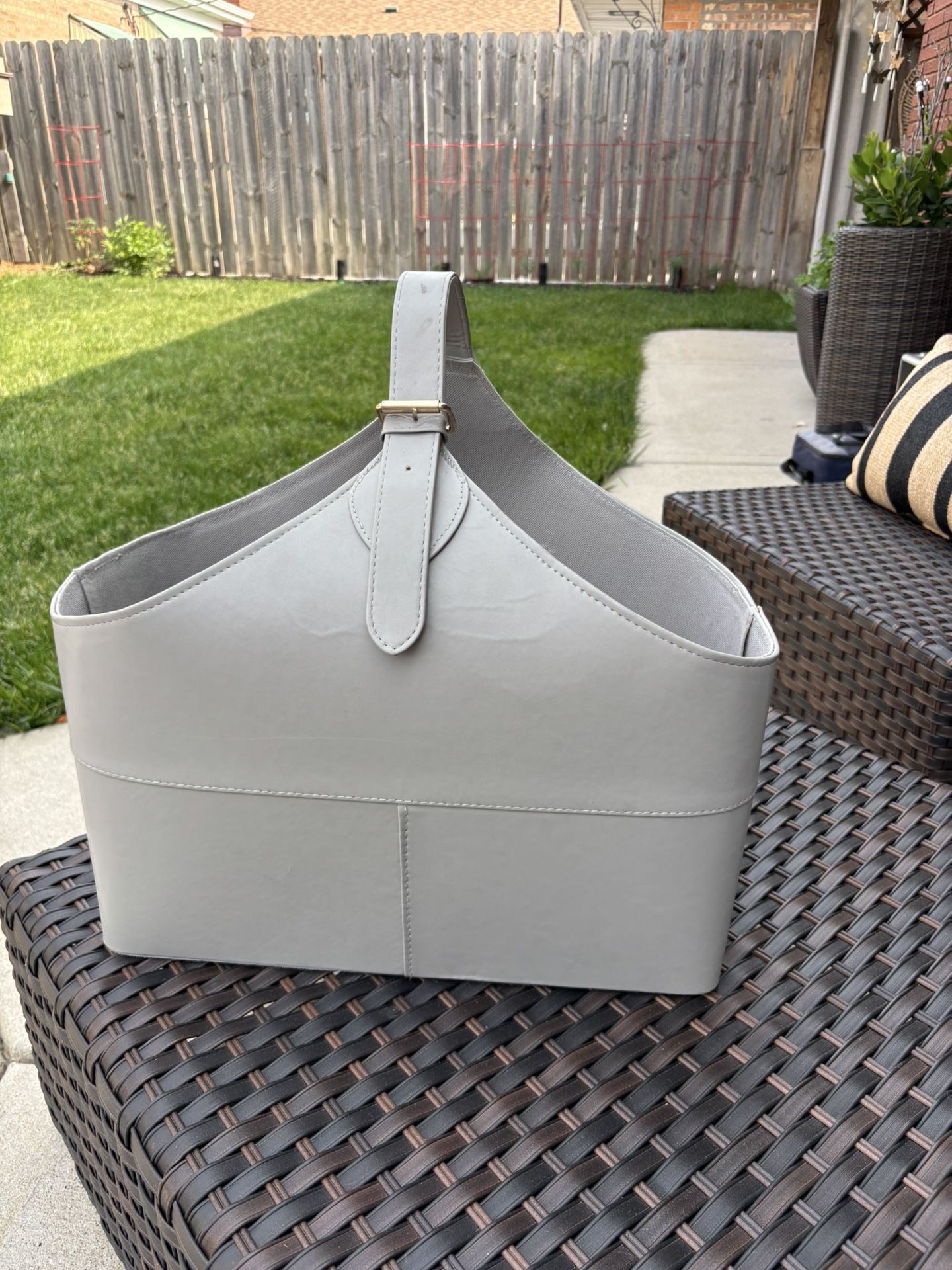 Newspaper Stand/ Basket
