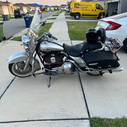 2003 Harley 100 Anniversary Road King Only 6k Miles!!!
