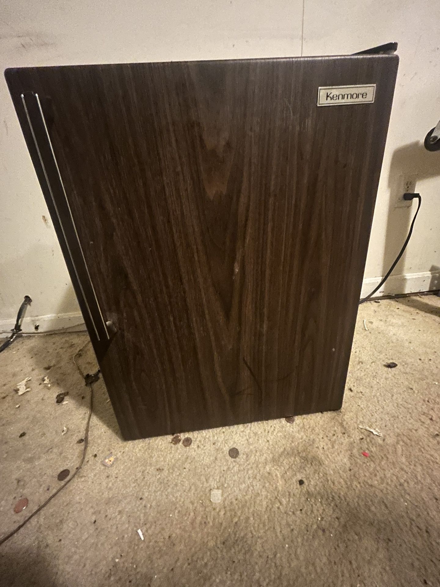 Mini Fridge (Brown)