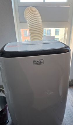 Black + Decker 14000 BTU Portable AC/ Dehumidifier/Fan