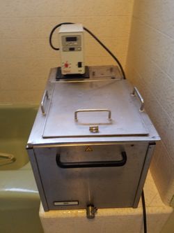Scientific water bath