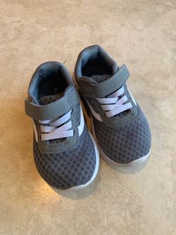 Toddler boys Athletic Works sneakers size 7