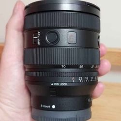 Sony FE 20-70mm F4 G Lens