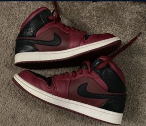 Jordan 1 Retro Red Team Mid Size 8.5 Men(no Box)