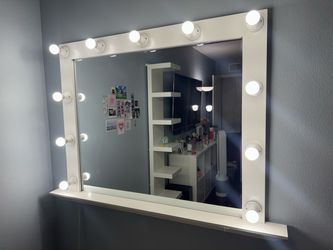 Used Vanity mirror with LED lights
