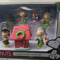 Peanuts Holiday Figures Deluxe Set